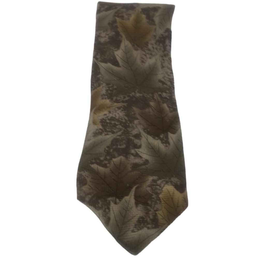Van Heusen. Men All Silk Tie Sz Os. Brow…